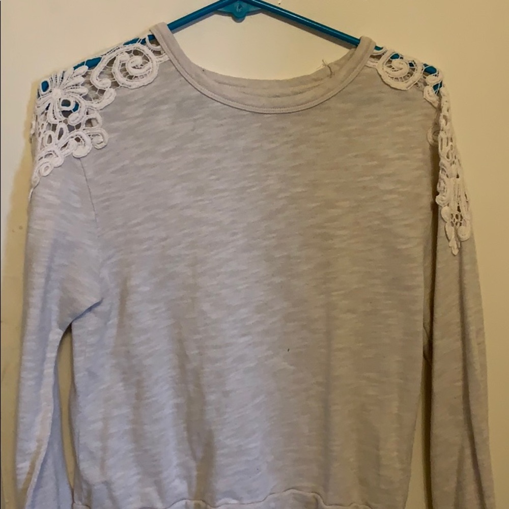 Hollister tee
